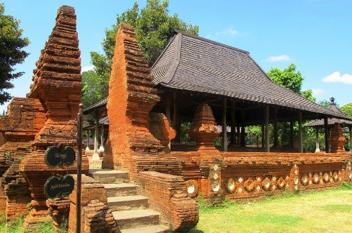 Tempat Wisata di Cirebon Keraton Kasepuhan