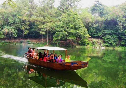 Tempat Wisata di Cirebon Telaga Remis