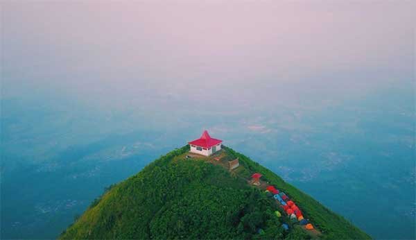 puncak gunung andong