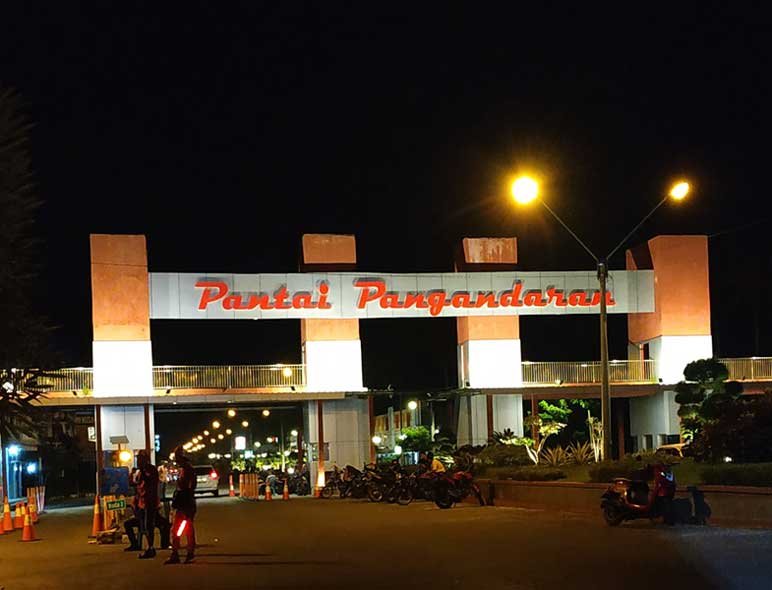Pintu Masuk Pantai Pangandaran