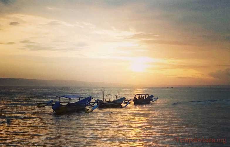 Sunrise Pantai Timur Pangandaran