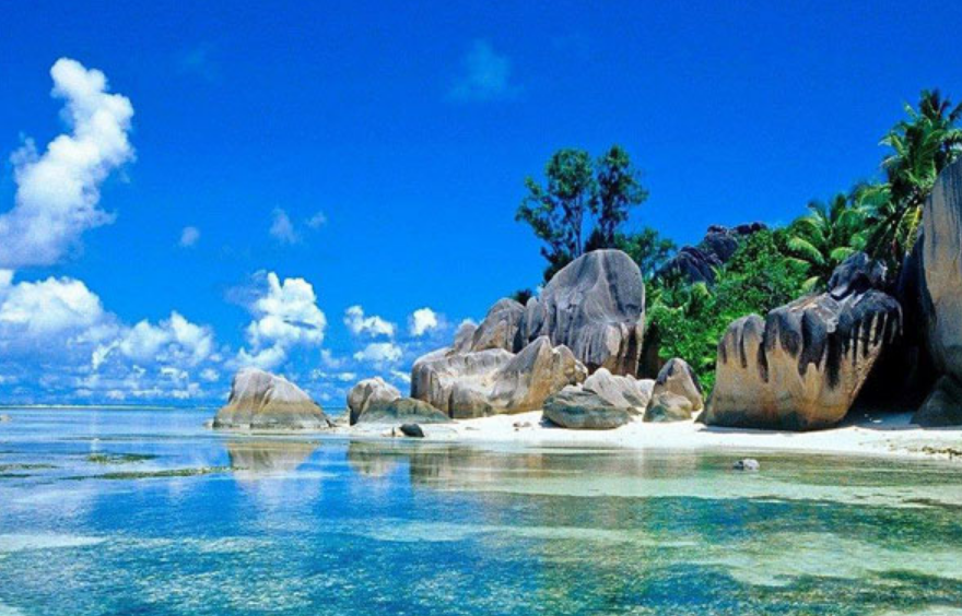 Destinasi Wisata Belitung di Pulau Lengkuas
