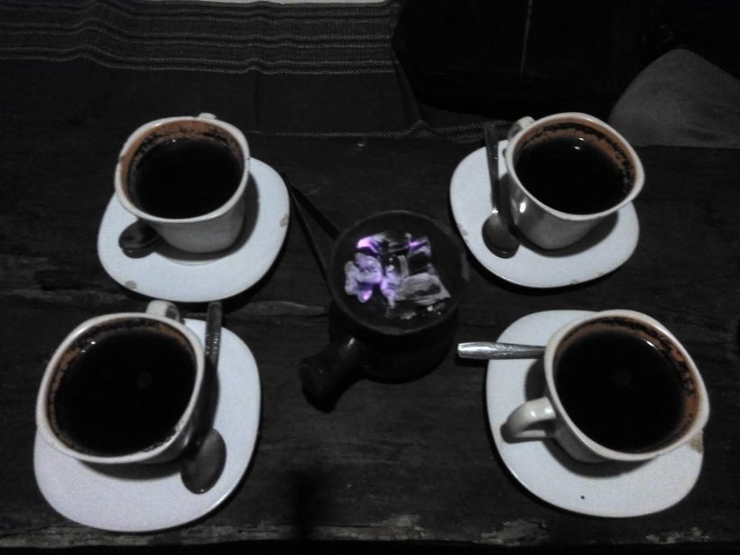 Minum Kopi Joss di Lek Man