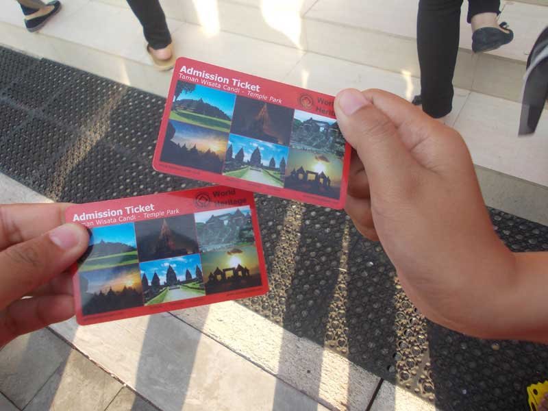 Tiket-masuk