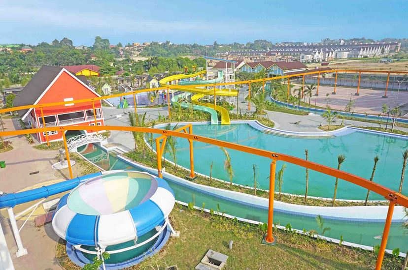1. Merci Waterboom Medan - Tempat Romantis di Medan