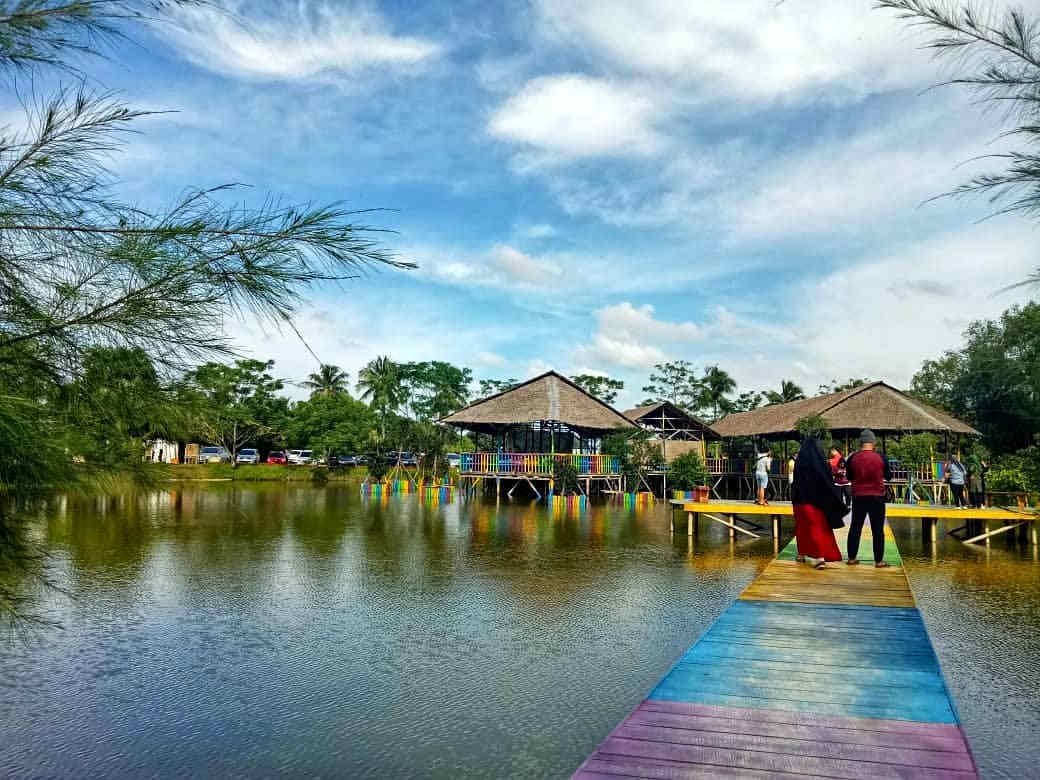 1. Taman Air Percut - Tempat Romantis di Medan
