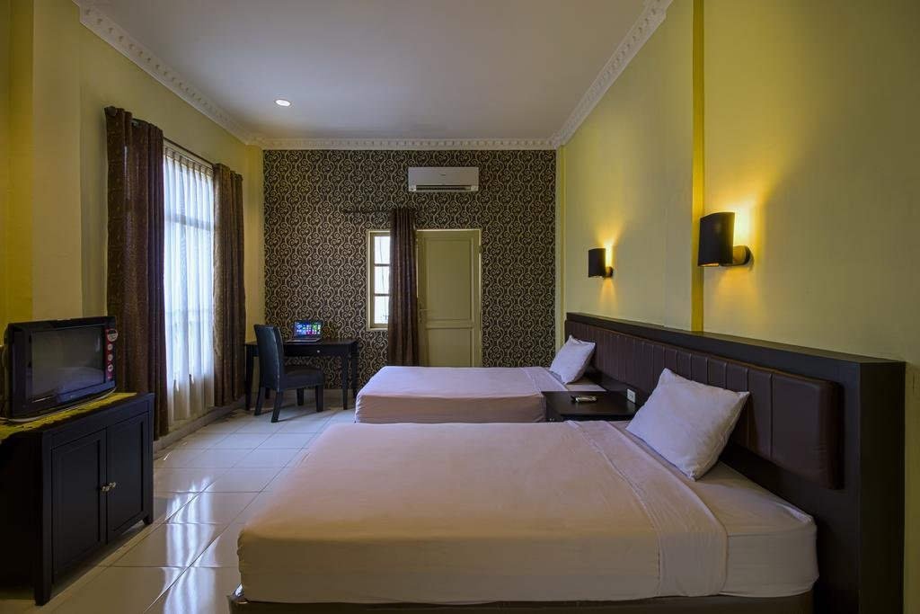 11. Carolina Transit Hotel - Penginapan Murah di Medan