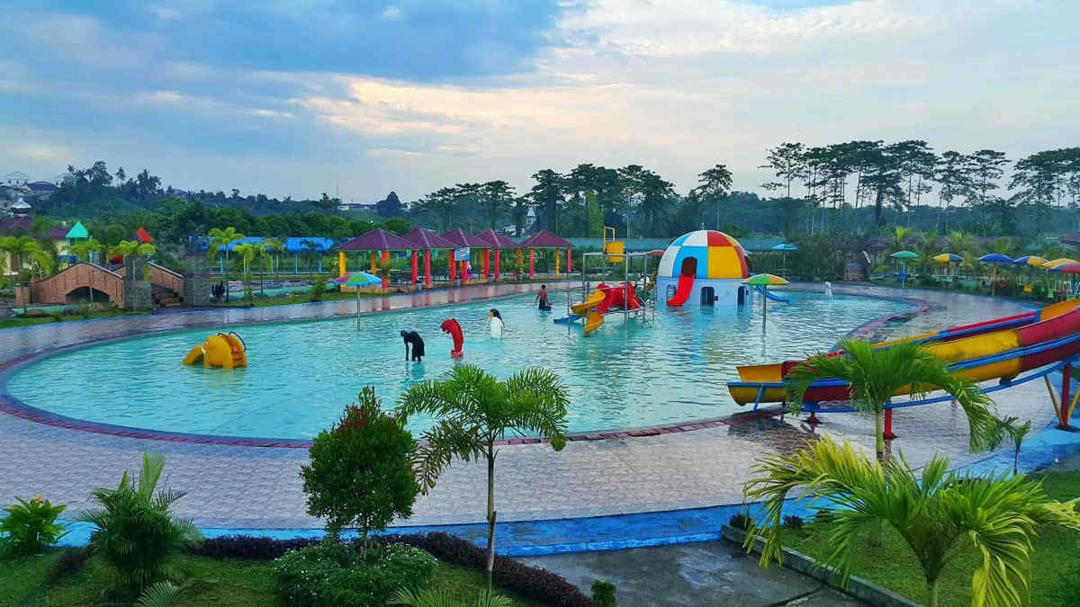 2. Merci Waterboom Medan - Tempat Romantis di Medan