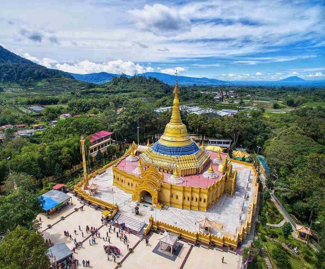 2. Taman Alam Lumbini - Tempat Romantis di Medan
