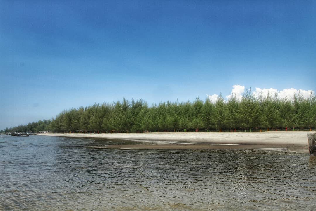 3. Pantai Sri Mersing - Tempat Romantis di Medan