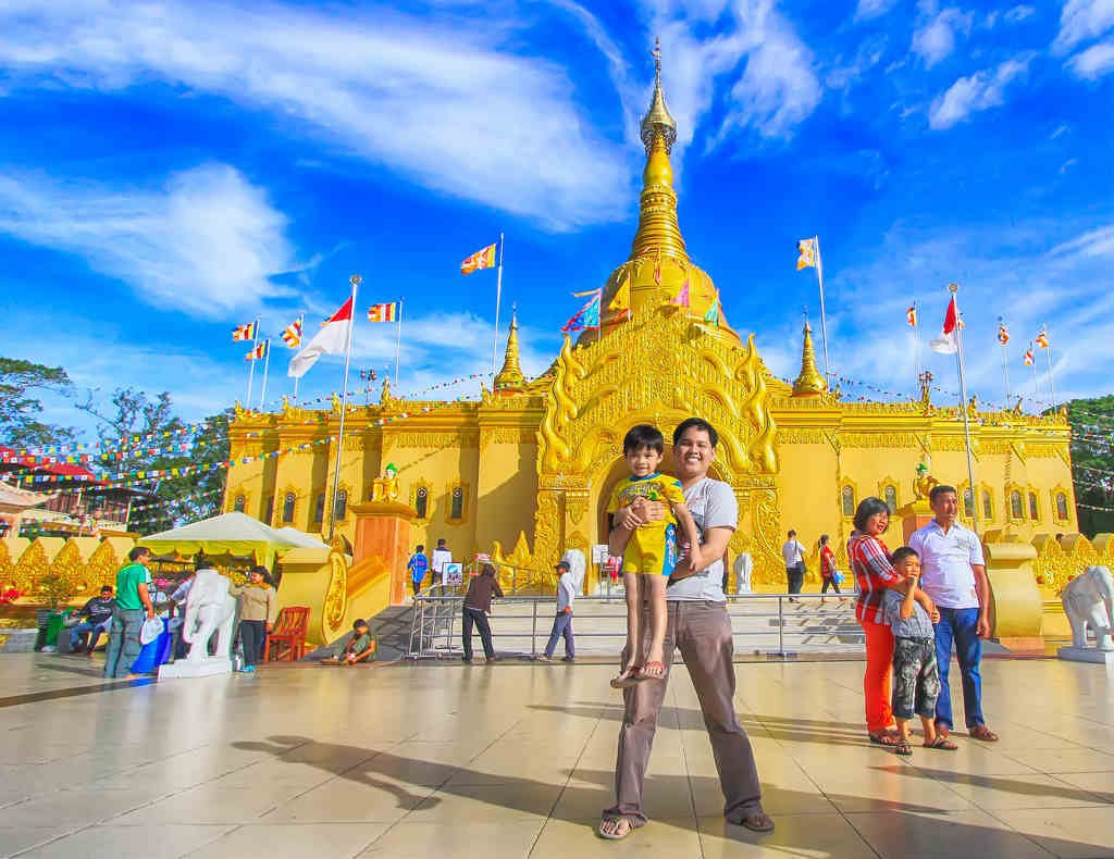 3. Taman Alam Lumbini - Tempat Romantis di Medan