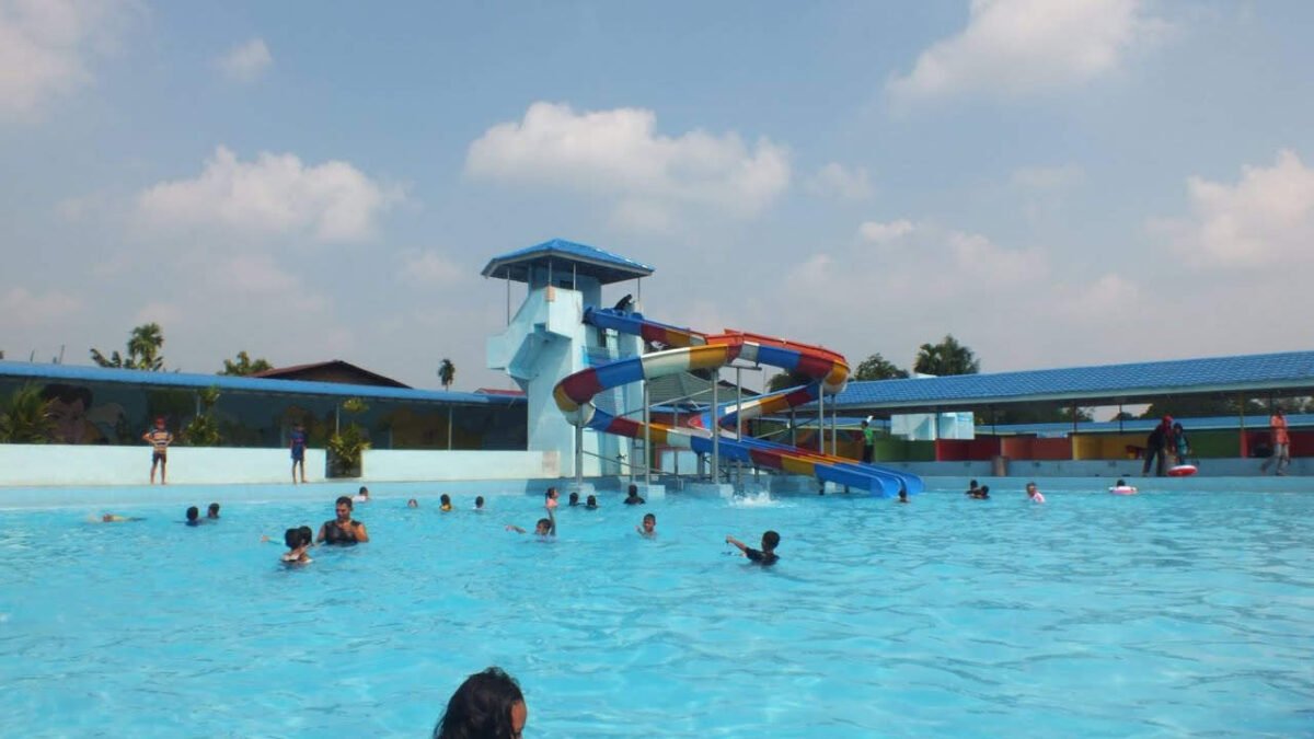 4. Merci Waterboom Medan - Tempat Romantis di Medan