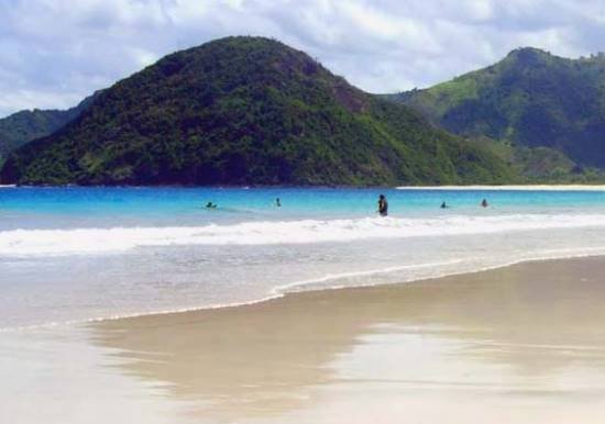 Pantai Selong Belanak