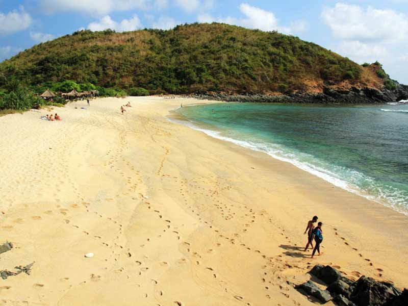 pantai mawi lombok