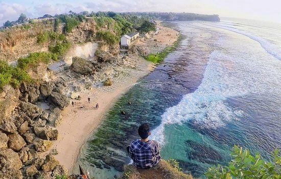 Objek Wisata Pantai Balangan Bali