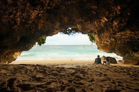 Objek Wisata Pantai Green Bowl Bali