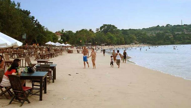 Objek Wisata Pantai Jimbaran Bali