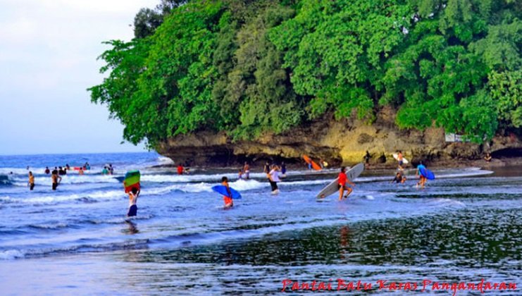 Pantai Batu Karas Pangandaran