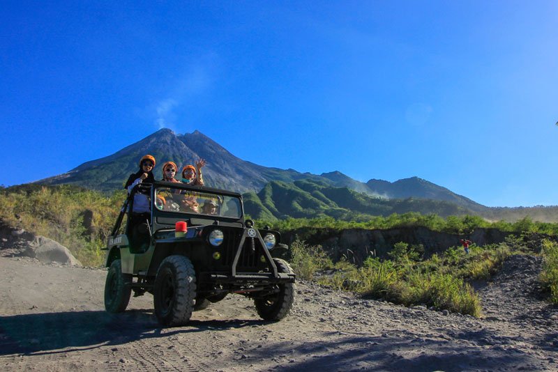Asyiknya Mengunjungi Objek Wisata Lava Tour Merapi Dengan Menaiki Jeep