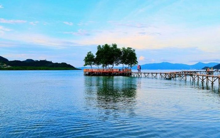 Pantai Dewi Mandapa