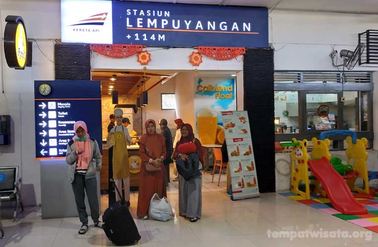 Stasiun-Lempuyangan