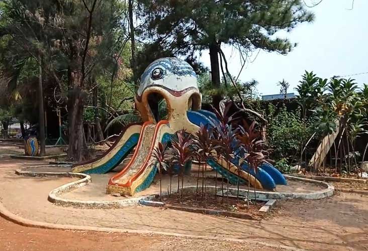 Taman Bunga Wiladatika Depok Perosotan
