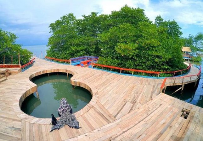 Tempat Wisata Lampung Paling Mempesona dan Populer