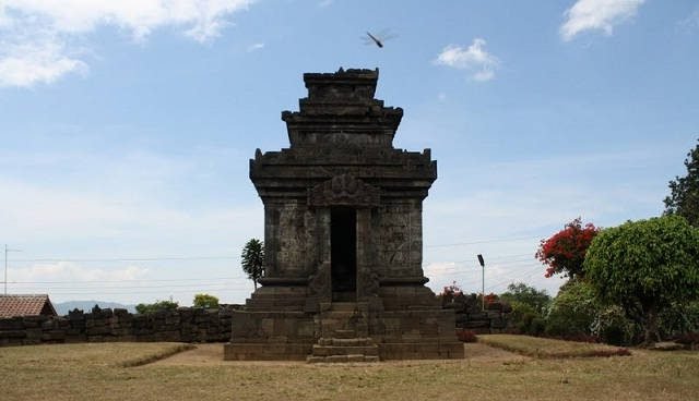 Wisata Candi Pringapus di Pringsurat Temanggung Jawa Tengah (4)