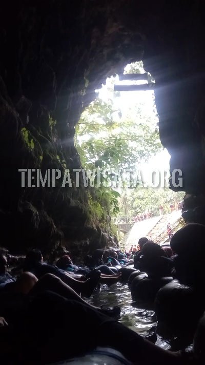 cave tubing Goa Pindul 6