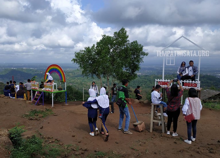 Spot Fotogenik tebing Breksi