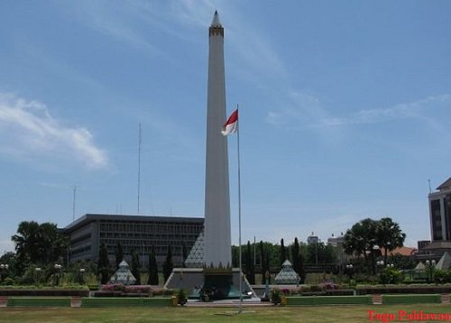 Tempat Wisata di Surabaya Tugu Pahlawan
