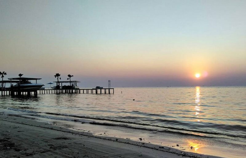 Pantai-Teluk-Awur